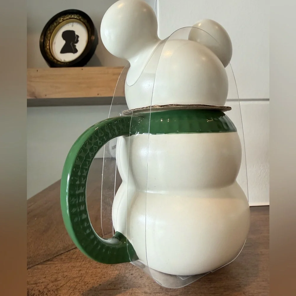 NWT Disney Parks Mickey Snowman Mug